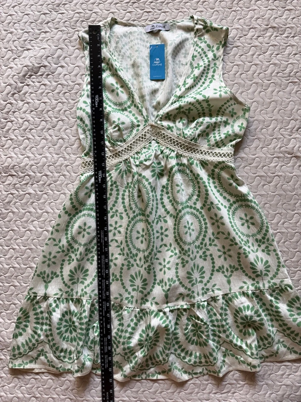 CUPSHE NWT Green and White Floral Sleeveless Dress